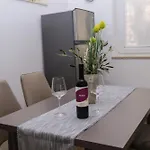 Apartament Pical *